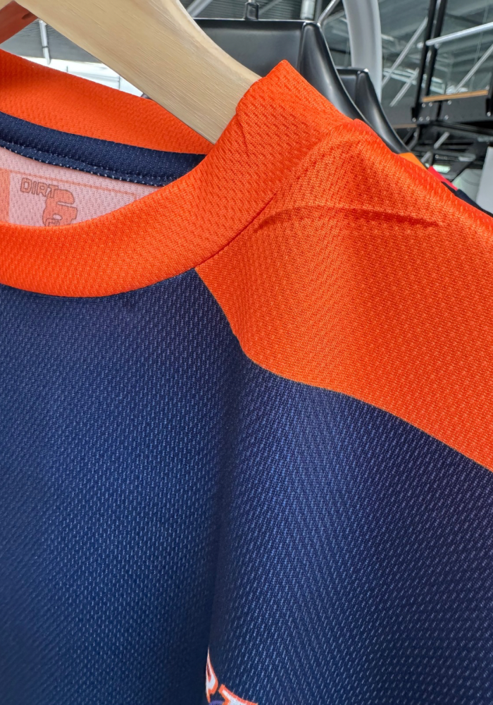 Camiseta deportiva unisex detalle tejido
